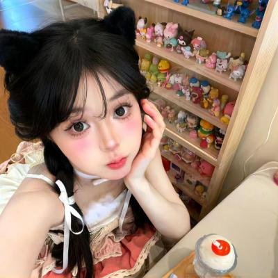 女生向前走